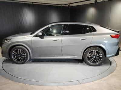 BMW X2 SDRIVE20i PACK M CARPLAY GPS CAMERA 360 TOIT PANO (2024) - Photo 5