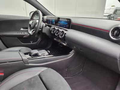Mercedes A 180 180D PACK AMG CAMERA GPS CARPLAY LED SIEGES ELECTRIQUES (2019) - Photo 7