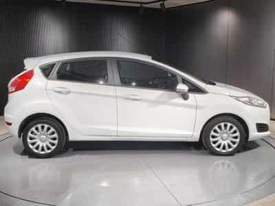 Ford Fiesta 1.5 TDCI 5 PORTES CLIM BLUETOOTH (2016) - Photo 2