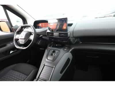 Peugeot Rifter 1.5 BlueHDI 130 EAT8 L1 GT (2025) - Foto 9