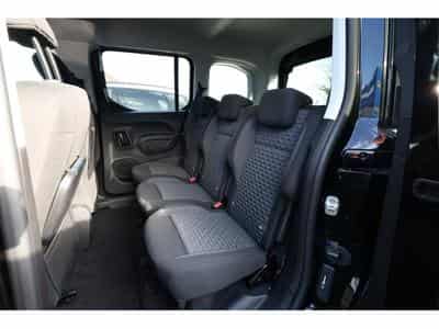 Peugeot Rifter 1.5 BlueHDI 130 EAT8 L1 GT (2025) - Foto 8