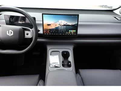 Leapmotor C10 1.5 PHEV 215 Automatique (2025) - Foto 9