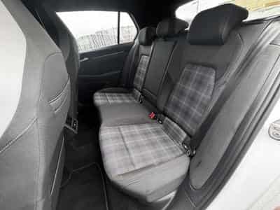 VW Golf GTD VIII 2.0 TDI SCR 200CV (2022) - Photo 10