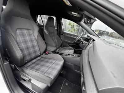VW Golf GTD VIII 2.0 TDI SCR 200CV (2022) - Photo 9