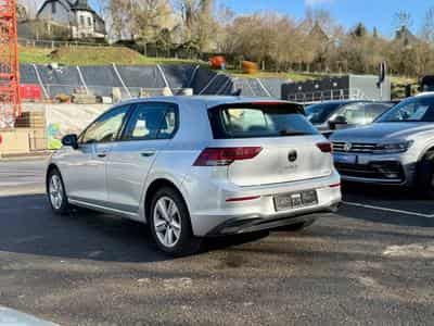 VW Golf 1.0 TSI 110 DSG7 Life NAVI/CAM/ACC (2022) - Photo 4