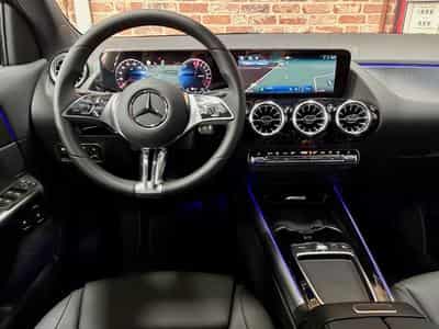Mercedes GLA 250 GLA 250e 1.3 Hyb-Ess 218cv Auto PROGRESSIVE-LINE (2025) - Foto 4