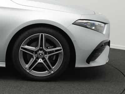 Mercedes A 200 AMG-Line Multi+Kamera+Ambi+MBUX (2024) - Photo 6