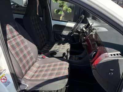 VW UP GTI (2021) - Photo 10