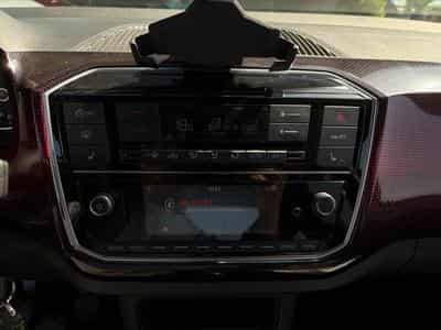 VW UP GTI (2021) - Photo 11