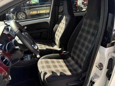 VW UP GTI (2021) - Photo 9