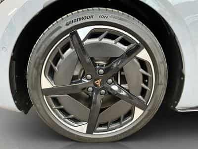 Cupra Born 77kWh+eBOOST+Tech.M+P.Skyline+P.Pilot (2025) - Photo 8