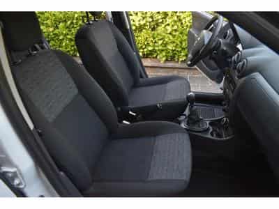 Dacia Duster 4x4 1,6i16V (2012) - Photo 10