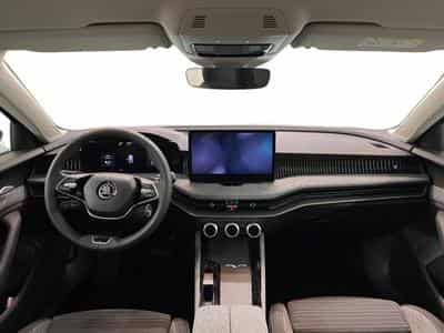 Skoda Superb Selection (2026) - Photo 12