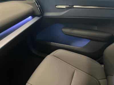Volvo EX30 Plus (2024) - Photo 12