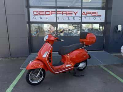 Vespa GTS (2022) - Photo 1