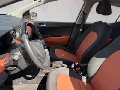 Hyundai i10 1.0 Classic Automatik (2014) - Photo 4