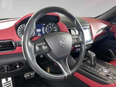 Maserati Levante 3.0 V6 Modena S Aut. 4x4 (2022) - Foto 8