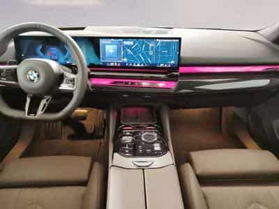 BMW 540 d xDrive Head-Up DAB LED RFK (2025) - Foto 6