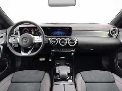 Mercedes CLA 200 AMG Line (2023) - Photo 10