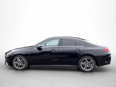 Mercedes CLA 200 AMG Line (2023) - Photo 3