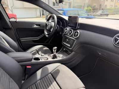 Mercedes A 200 AMG line (2017) - Photo 3