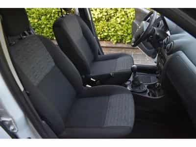Dacia Duster 4x4 1,6i16V (2012) - Photo 10