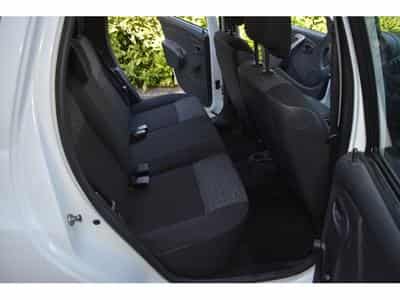 Dacia Duster 4x4 1,6i16V (2012) - Photo 11
