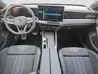 VW Passat Variant 2.0 TDI 142 kW 4Motion R-Line (2026) - Photo 11