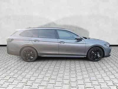 VW Passat Variant 2.0 TDI 142 kW 4Motion R-Line (2026) - Photo 8