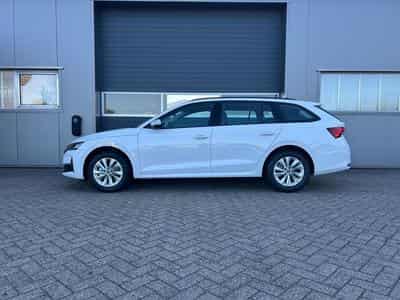 Skoda Octavia 1.5 TSI 150PS (2026) - Foto 2