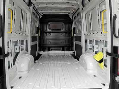 VW Crafter Kasten 35 mittellang Hochdach FWD (2026) - Photo 9