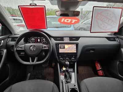 Skoda Octavia BREAK TDI DSG (2019) - Foto 10