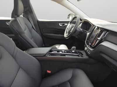 Volvo XC60 B5 Core / Essence (2025) - Foto 13