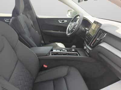 Volvo XC60 B5 Core FACELIFT / Essence (2025) - Photo 13