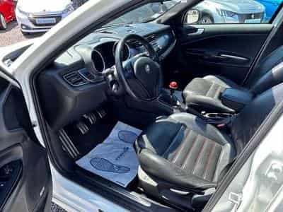 Alfa-Romeo Giulietta Giulietta Quadrifoglio Verde *Panorama*LED* (2013) - Foto 7