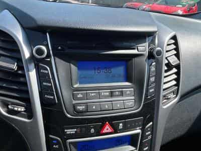 Hyundai i30 i30 Lim. 1.6 CRDi *LED*PDC*Tempomat*Euro5* (2014) - Foto 10