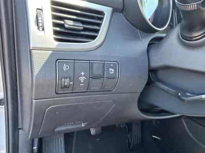 Hyundai i30 i30 Lim. 1.6 CRDi *LED*PDC*Tempomat*Euro5* (2014) - Foto 13