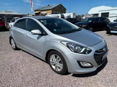 Hyundai i30 i30 Lim. 1.6 CRDi *LED*PDC*Tempomat*Euro5* (2014) - Foto 3
