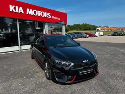 Kia Ceed cee'd / Ceed GT 1,6T-GDI DCT Komfort Navi LED (2023) - Photo 1