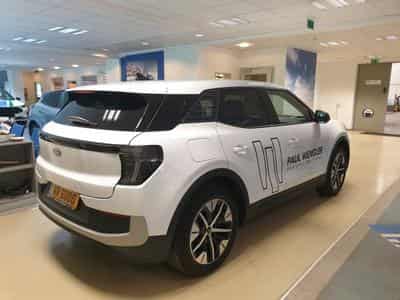Ford Explorer Select 77kWh - 286cv (2025) - Photo 3