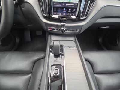 Volvo XC60 B4 Plus Dark / Essence (2024) - Foto 8