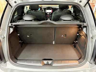Mini Cooper Cooper 2.0 231cv Auto John Cooper Works (2023) - Photo 7