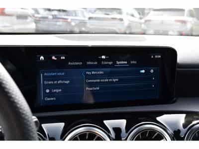 Mercedes A 200 AMG Line 7G-Tronic GPS LANE CAM PARK KEYLESS 1° MAIN (2025) - Photo 12