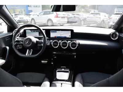 Mercedes A 200 AMG Line 7G-Tronic GPS LANE CAM PARK KEYLESS 1° MAIN (2025) - Photo 9