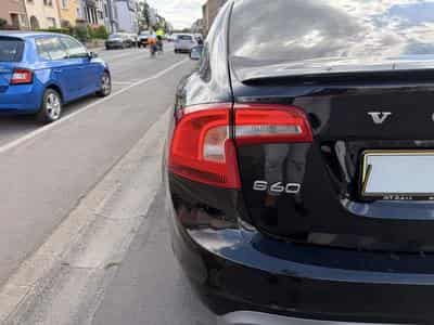 Volvo S60 D2 Geartronic 120 R-Design (2017) - Photo 10