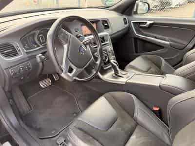 Volvo S60 D2 Geartronic 120 R-Design (2017) - Photo 15