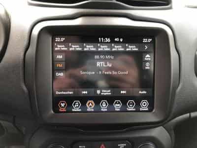 Jeep Renegade S (2021) - Photo 9