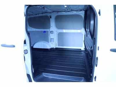 VW T7 Fourgon Court (2026) - Foto 11