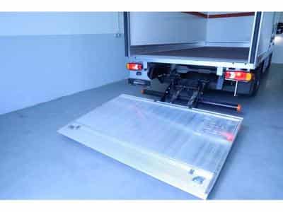 Citroen Jumper Cargo Box avec Hayon L4 3,5t (2026) - Photo 13