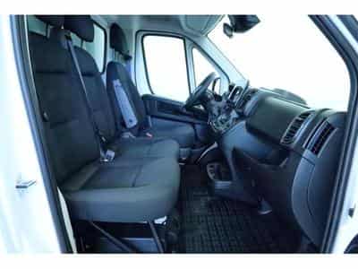Citroen Jumper Cargo Box avec Hayon L4 3,5t (2026) - Photo 8